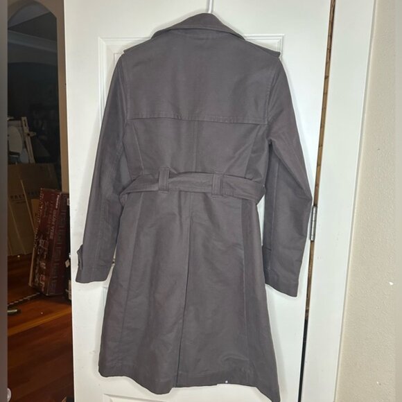 GAP Women's Double-Breasted long Trench Coat - Brown.  Size Small - Picture 2 of 4